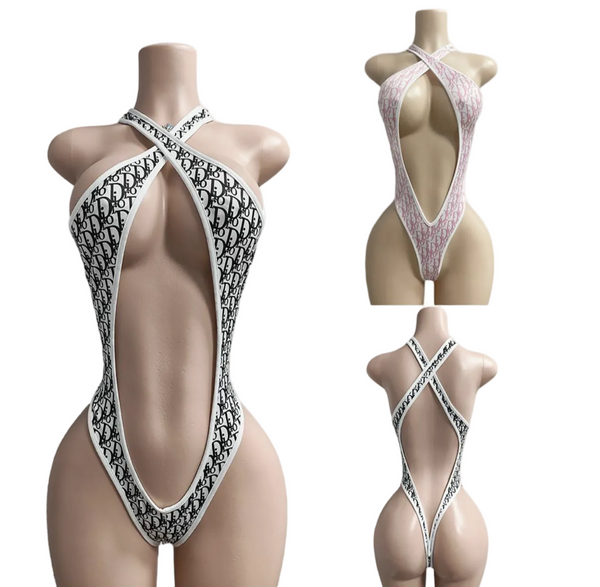 1-Piece Signature Seduction